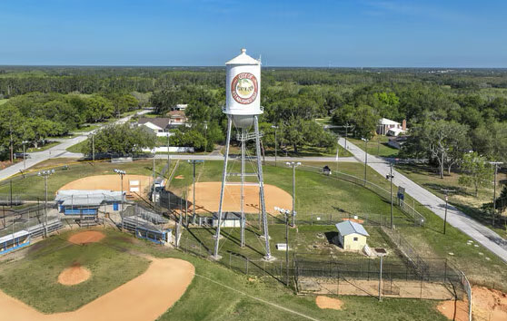 The Groveland Water Tower